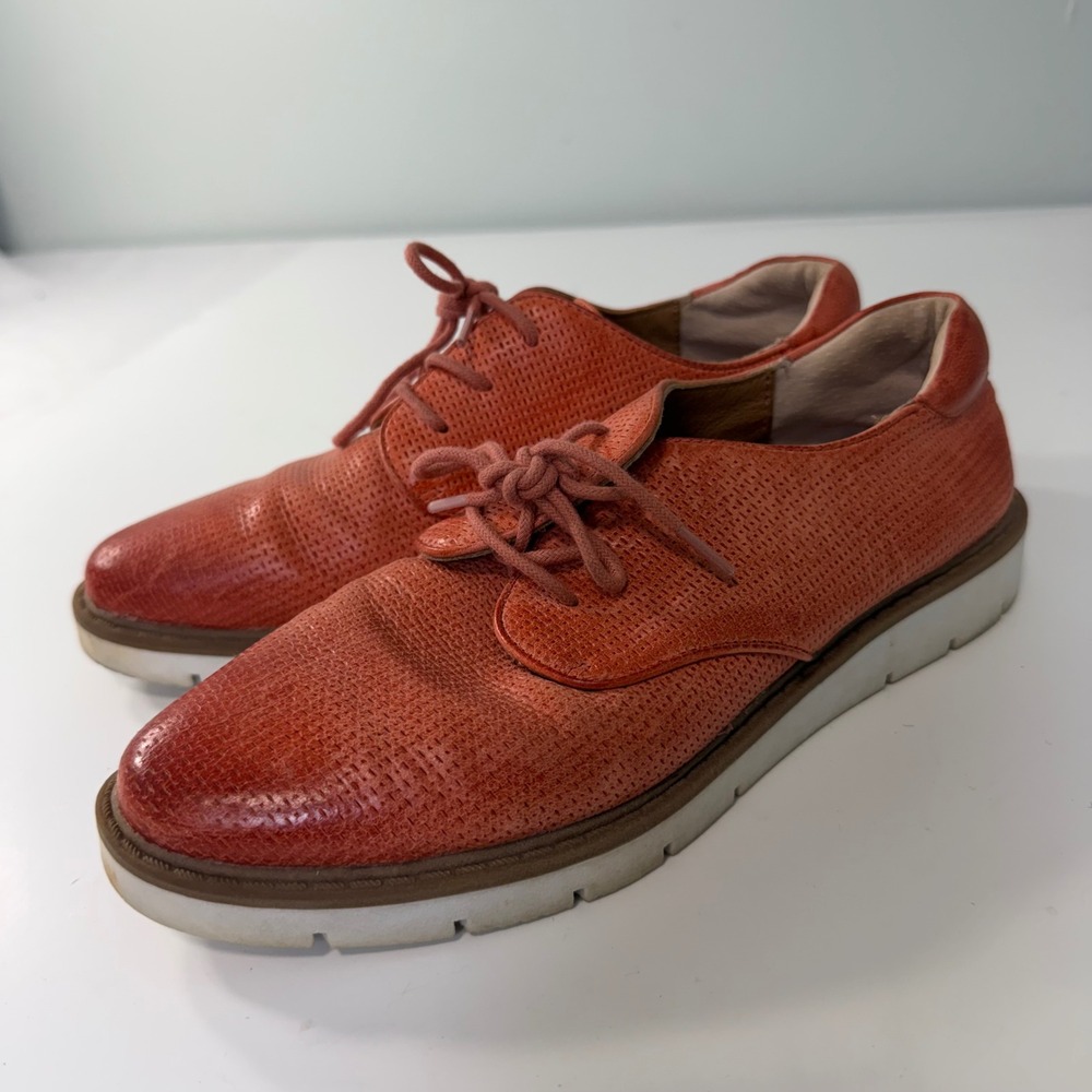 Sofft Women 7M Norland Orange Perforated‎ Leather Lace Up Oxford Shoes 1105002